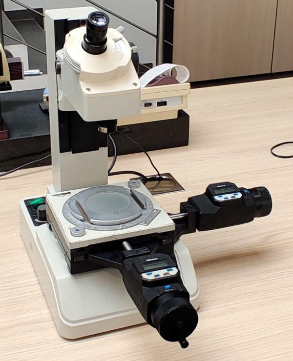 Microscope optique Mitutoyo TM 500 (3)